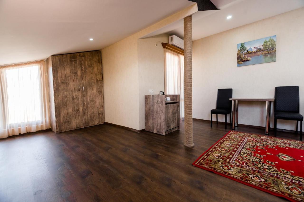 טביליסי George Hotel מראה חיצוני תמונה