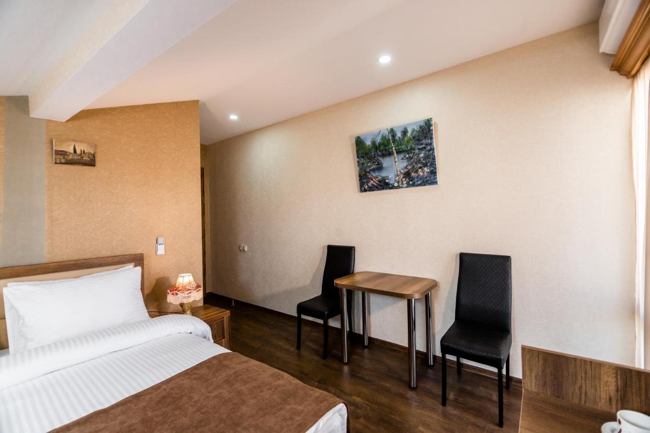טביליסי George Hotel מראה חיצוני תמונה